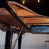 三角钢琴安装防潮管